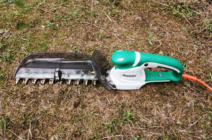 マキタ ミニ生垣バリカン 電源コード式 MUH2601