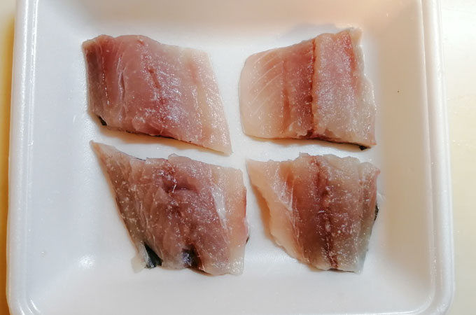 アジ　フライ用に切る